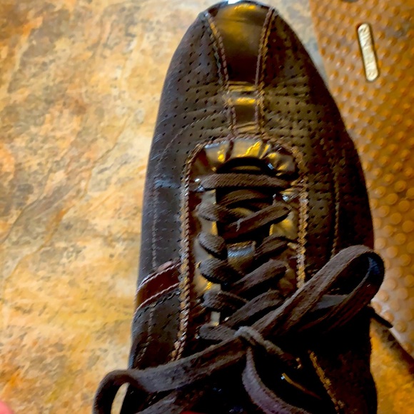 Comfy sneakers rarely worn - Picture 4 of 7